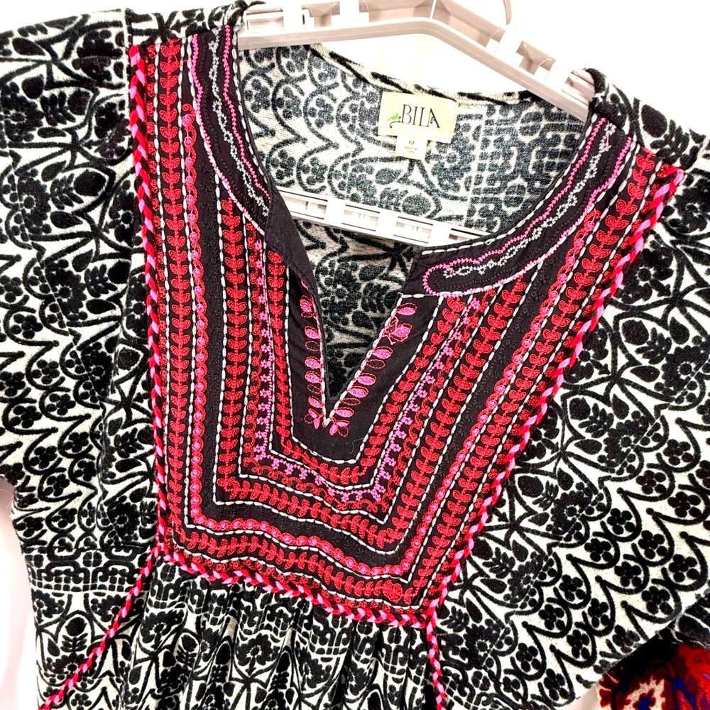 Bila Dress Women's Medium Bohemian Embroidered Tassel Black Red Pink Print Artsy
